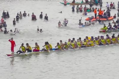 Bintang Emas Cahaya Intan Raih Juara Baru di Festival Pacu Jalur Nasional 2025