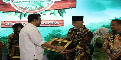 Sumatera Barat Dapat Penghargaan Nasional Perhutanan Sosial 2025 : Berikut Ulasannya!