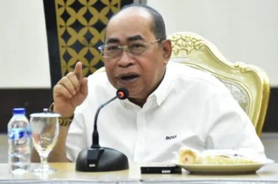 Soal Mutasi, Adhan Dambea: yang Tak Bisa Kerja Tetap Digeser Sekalipun Keluarga