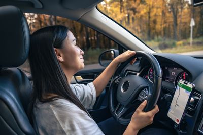 5 Arti Mimpi Jalan-Jalan Naik Mobil Menurut Primbon Jawa, Pertanda Apa?