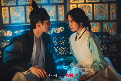 Review Lengkap Bon Appétit Your Majesty Episode 1-2: Drakor Saeguk Terbaru Kental dengan Dunia Kuliner