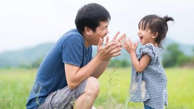 Fenomena Latte Dad di Swedia : Kedekatan Ayah dengan Sang Anak Kontras dengan Tingginya Tingkat Fatherless di Indonesia