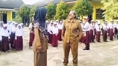 Polisi Tindak Lanjuti Video Viral Guru SD di Pesawaran Hendak Cekik Murid saat Upacara