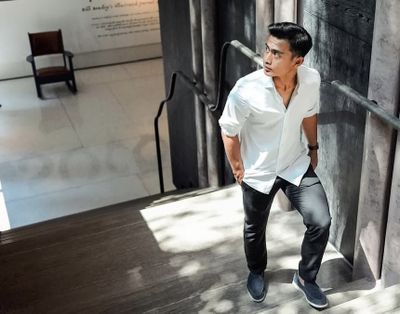 5 Gaya Pratama Arhan Cowok Matang yang Bikin Cewek Terpesona, Welcome to Duda Genk!