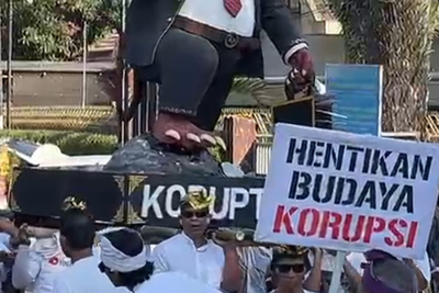Karnaval Budaya Malang Hadirkan Patung Tikus Koruptor sebagai Pesan Tegas Hentikan Korupsi