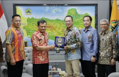 Kurangi Beban Masyarakat, Pemprov Jateng Segera Luncurkan Listrik Gratis untuk Masyarakat Miskin