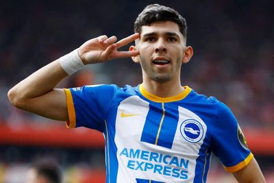 Transfer Rp303 Miliar Melayang! Julio Enciso Tetap di Brighton Usai Gagal Tes Medis di Strasbourg