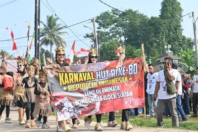 Bupati Cianjur Hadiri Karnaval Budaya di Warungkondang Meriahkan HUT ke-80 RI