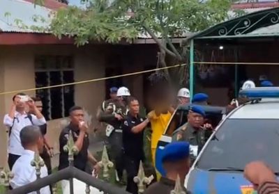 Oknum TNI Bunuh Istri, Acungkan Jari Tengah saat Rekonstruksi