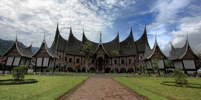 Buktikan Peran Perempuan Dalam Perjuangan dan Peradaban: Berikut Tokoh Tokoh Perempuan Minang Inspiratif