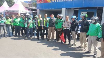 Ojol Batu Gelar Aksi Solidaritas & Doa untuk Affan yang Tewas Dilindas Rantis Brimob