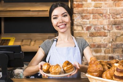 30 Ide Nama Usaha Kue Rumahan yang Menarik dan Mudah Diingat