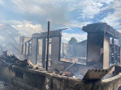 Api Mengamuk Siang Bolong, Empat Rumah Petak Ludes di Bengkalis