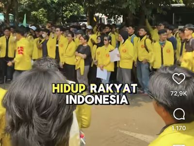 Hidup Mahasiswa! Momen Haru Pelepasan Aksi Anak UI Ikut Demo Bikin Merinding