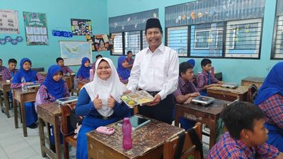 Tinjau Program MBG, Bupati Rembang Minta Variasi Menu dengan Ikan Laut