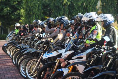 Polda Sulsel Gelar Patroli Skala Besar Pasca Kerusuhan Demo di Makassar