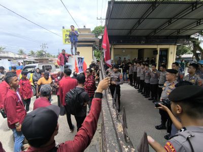 Puluhan Kader IMM Geruduk Polda Gorontalo Usai Ketuanya Ditangkap Saat Demo