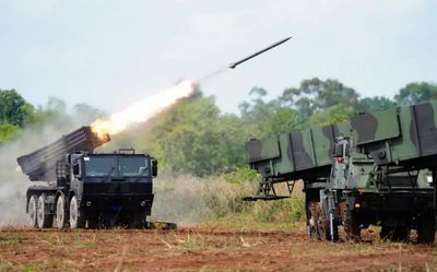 Latihan Super Garuda Shield 2025: HIMARS Menggelegar di Baturaja, Simbol Sinergi TNI dan US Army
