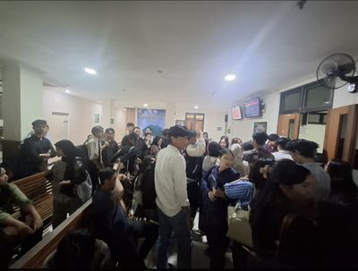 Sidang Perdana Penabrak Mahasiswa FH UGM Digelar Online di PN Sleman Hari Ini, Puluhan Mahasiswa Lintas Fakultas Padati Ruang Sidang