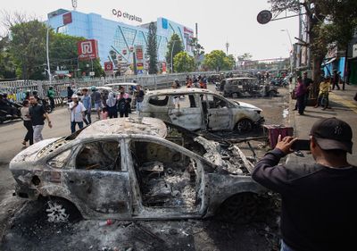 Cara Kendaraan Rusak karena Demo Bisa Klaim Asuransi: Lakukan Ini Lebih Dulu!