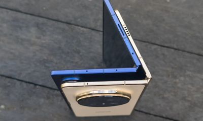 Samsung Galaxy Z Fold 7 vs Honor Magic V5: Pertarungan Dua Ponsel Lipat Premium