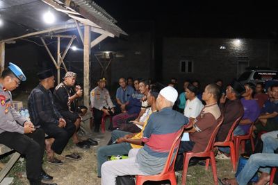 Melalui Poskamling Kapolres Serang Ajak Masyarakat Jaga Kondusifitas Keamanan