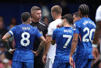 Salah Ambil Keputusan, PGMOL Coret Wasit VAR Usai Anulir Gol Fulham Saat Melawan Chelsea