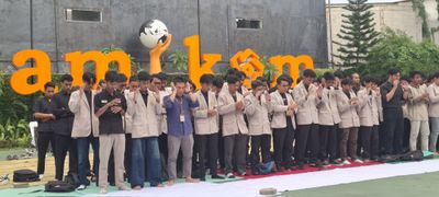 Wakil Rektor Bersama Mahasiswa AMIKOM Yogyakarta Gelar Solat Gaib Hingga Desak Usut Tuntas Kematian Rheza Sendy
