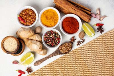 7 Rekomendasi Penyedap Rasa Terbaik di Indonesia yang Wajib Ada di Dapur Kamu