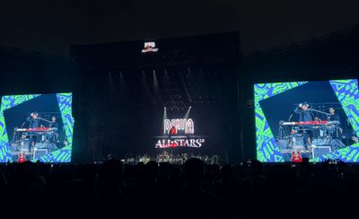 Sejarah Baru! Dewa 19 Hadirkan Billy Sheehan dan Steve Vai di Atas Panggung
