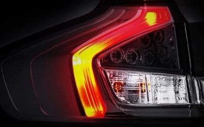 Siap-siap, Suzuki XL7 Hybrid Alpha Kuro Segera Meluncur Pekan Ini dengan Tampilan Lebih Sangar!