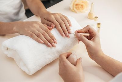 30 Ide Nama Usaha Nail Art yang Aesthetic dan Menarik