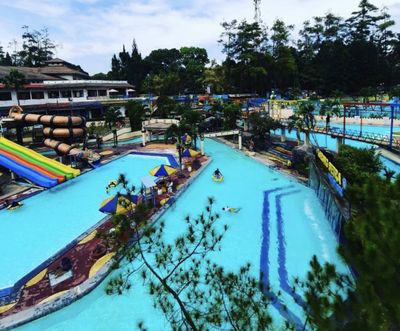 5 Kolam Renang di Bandung yang Murah dan Nyaman, Tempatnya Juga Adem