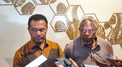 Bupati Mappi Beri Apresiasi Luar Biasa untuk Guru Berprestasi: Bangun Rumah hingga Biaya Studi Lanjut S2