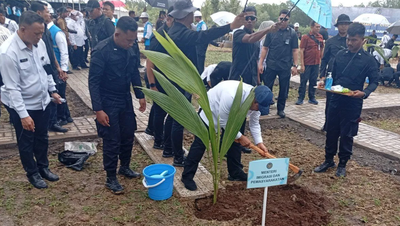 Kemenimipas Tanam 360 Ribu Bibit Kelapa untuk Ketahanan Pangan di Seluruh Indonesia