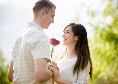 30 Ucapan Hari Valentine Romantis untuk Pacar dalam Bahasa Inggris