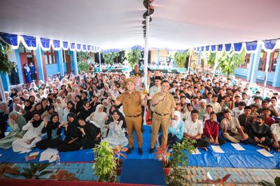 Wakil Wali Kota Bandung Ingatkan Pentingnya Literasi Digital Bagi Pelajar
