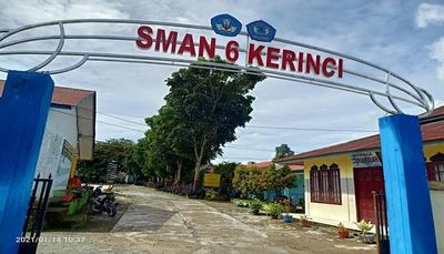 Siswa SMA 6 Kerinci Demo Desak Kepsek karena Jarang Masuk