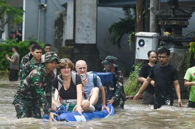 Bali Tanggap Darurat Bencana selama Sepekan karena Banjir, Bule-bule pun Dievakuasi!
