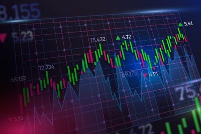 IHSG Sempat Melemah Usai Pergantian Menkeu, Ekonom UGM Ingatkan Hal Ini