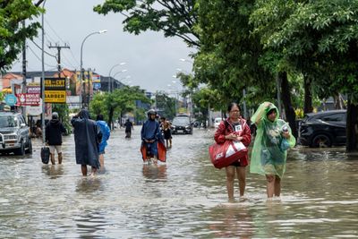 BMKG: Musim Hujan Tahun Ini Diprediksi Lebih Panjang, Hati-hati Risiko Banjir Meningkat