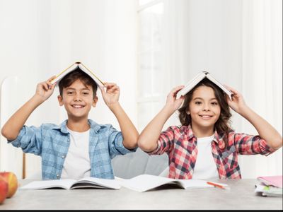 7 Puisi Singkat Tentang Kenangan Sekolah yang Bikin Kamu Nostalgia