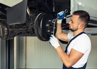Mengenal Fungsi Ball Joint dan Ciri-ciri Kerusakannya yang Wajib Kamu Pahami, Ternyata Sepenting Itu!