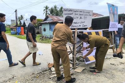 Tiga Kali Diblokade Warga, Jalan Rusak di Pentadio Barat akan Dikerjakan Bulan Oktober