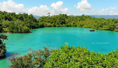Pesona Puncak Napabale, Spot Tersembunyi di Atas Danau Indah Muna