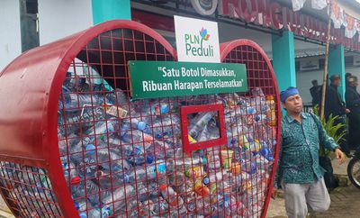 Satu Botol, Ribuan Harapan: Ketika Sampah Jadi Cinta untuk Bumi