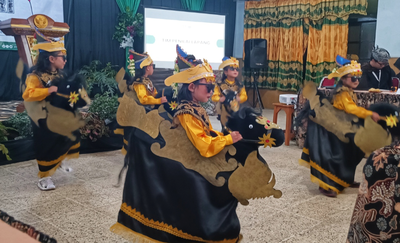 Anak-anak Tosari Mulai Mengenal Tarian Jaran Monel