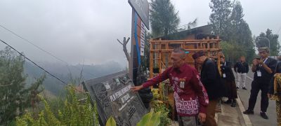 Bala Daun Menjaga Alam Dengan Memproduksi Oksigen