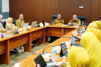Wali Kota Gorontalo ke Kepala Puskesmas: Jangan Hanya Sibuk Bagi-Bagi Jasa