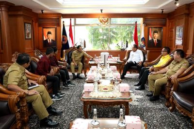 Gubernur Gorontalo Pertemukan Mahasiswa dengan Mendagri Sampaikan Tuntutan Demo